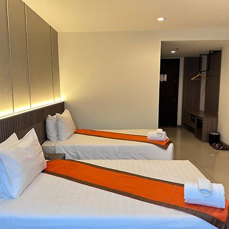 Crystal Suites Suvarnbhumi Airport Bangkok Bagian luar foto